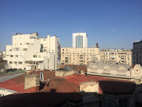Vista desde apartamento 2 habitaciones Embajada de Francia alquiler a corto plazo Bucarest centro historico Amzei